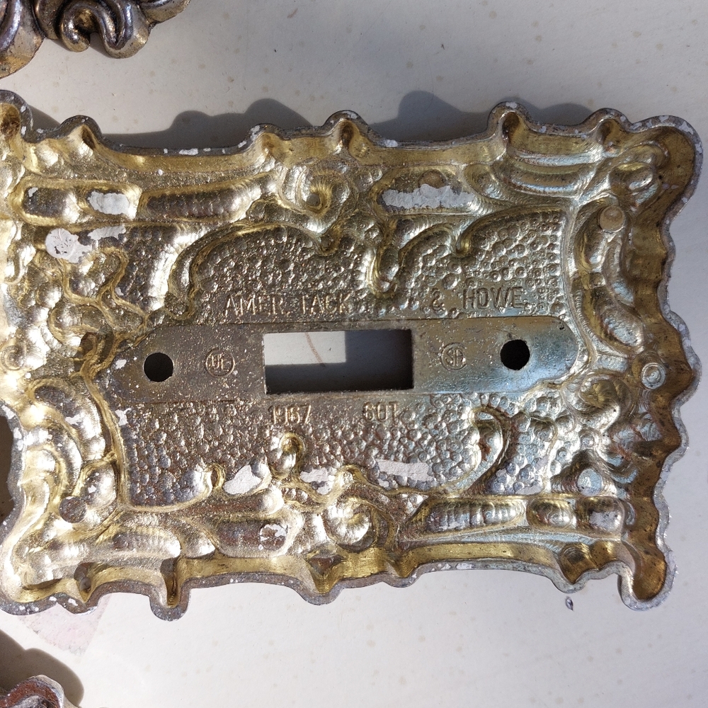 VINTAGE 1967 American Tack & Hardware Co. Wall plates, Rose, Lightswitch cover - Picture 6 of 8